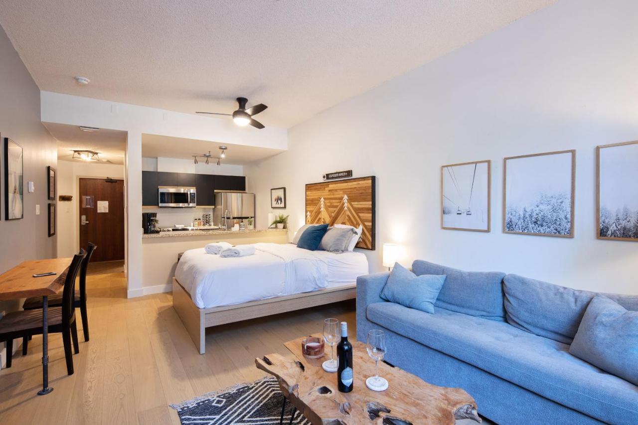 Bright Suite At Ski In/Out Glacier Lodge! Whistler Luaran gambar