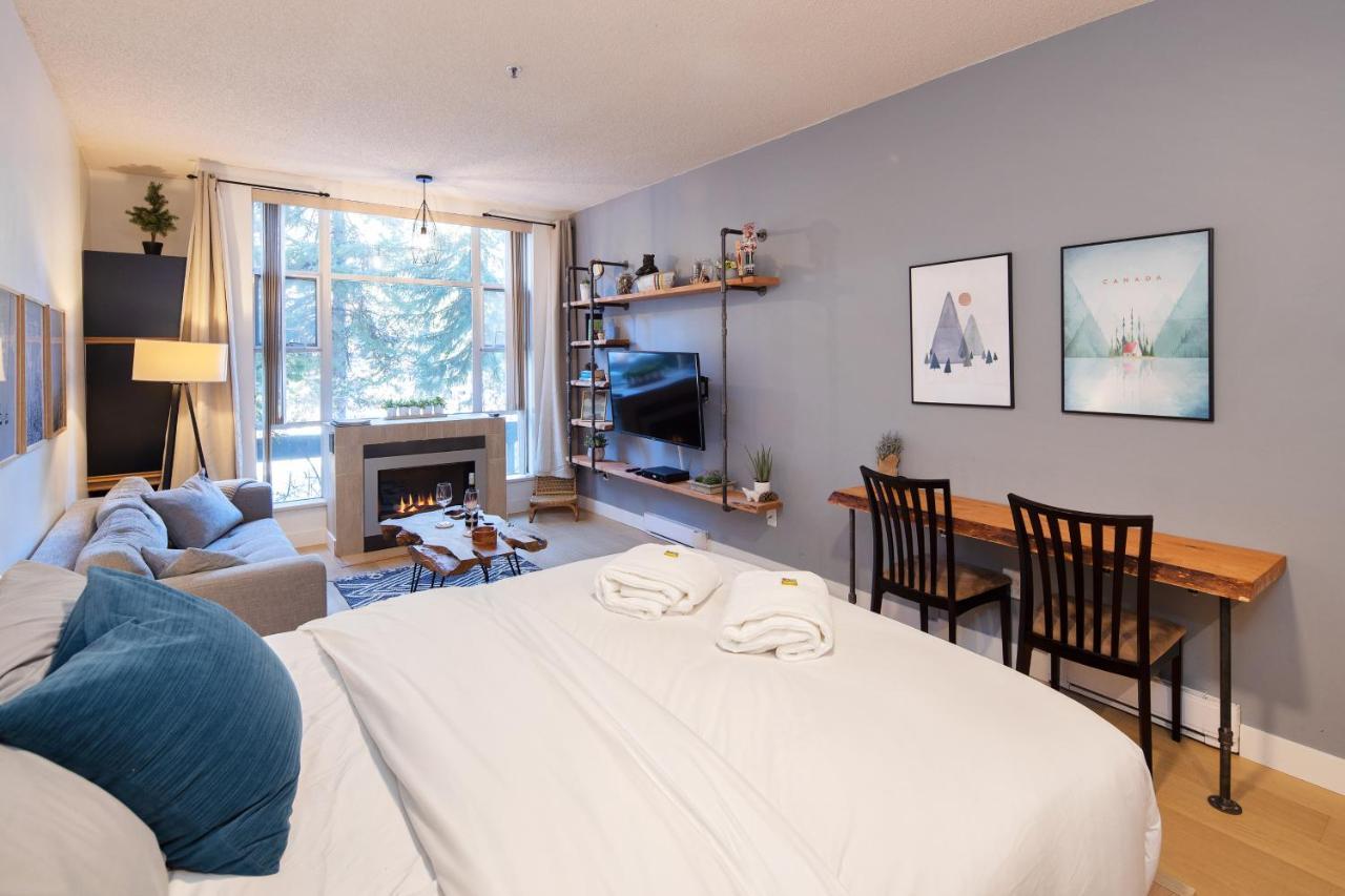 Bright Suite At Ski In/Out Glacier Lodge! Whistler Luaran gambar