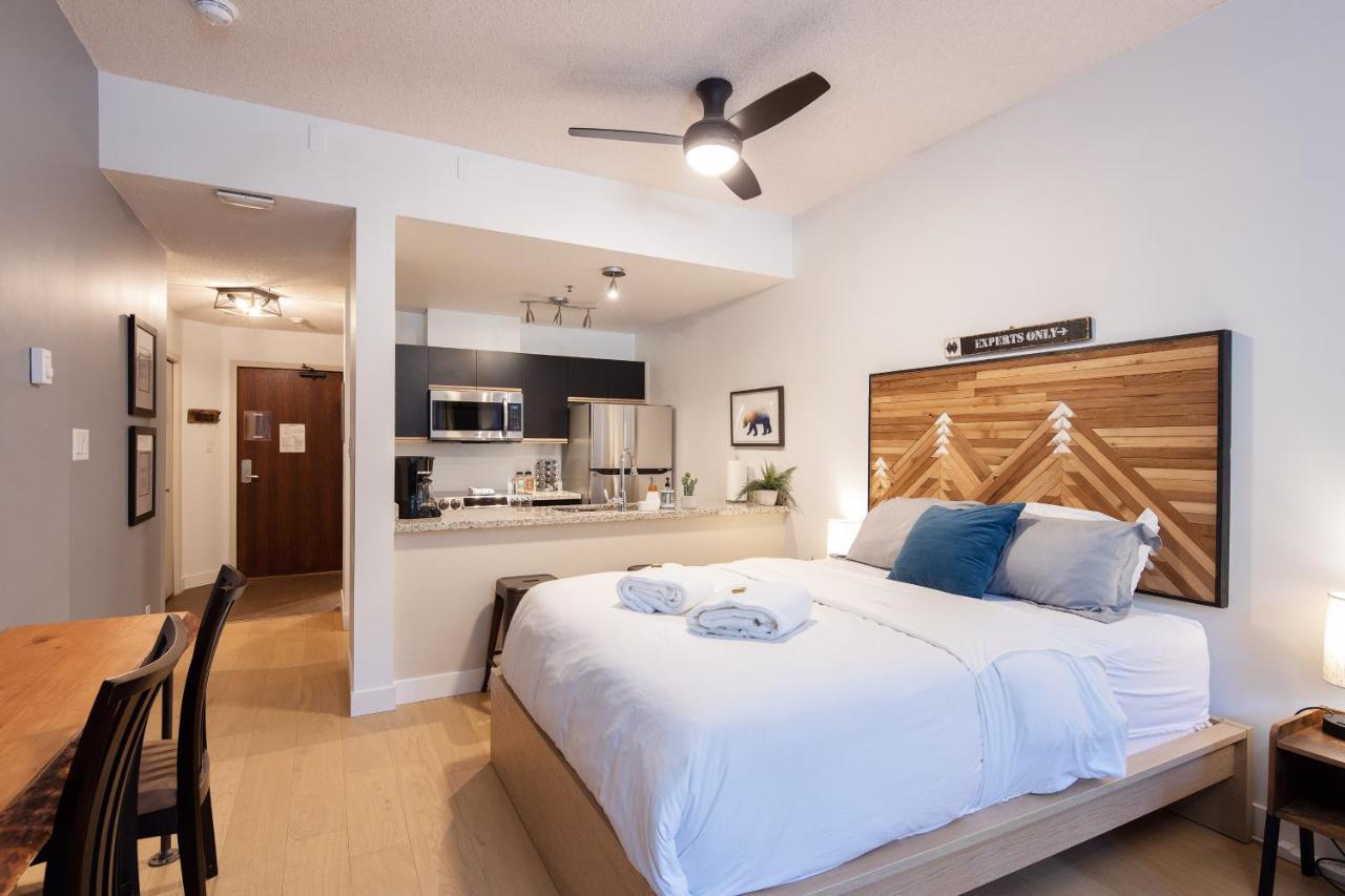 Bright Suite At Ski In/Out Glacier Lodge! Whistler Luaran gambar