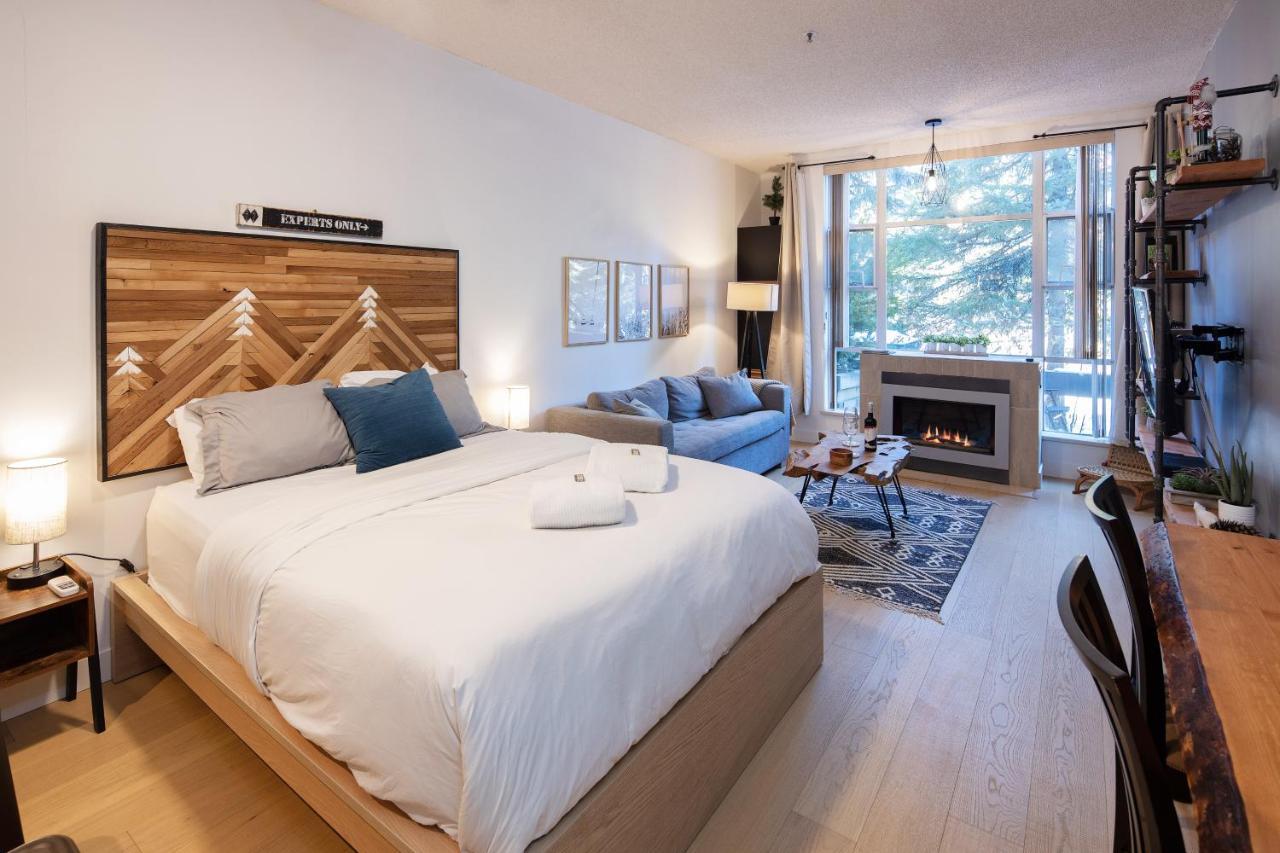 Bright Suite At Ski In/Out Glacier Lodge! Whistler Luaran gambar